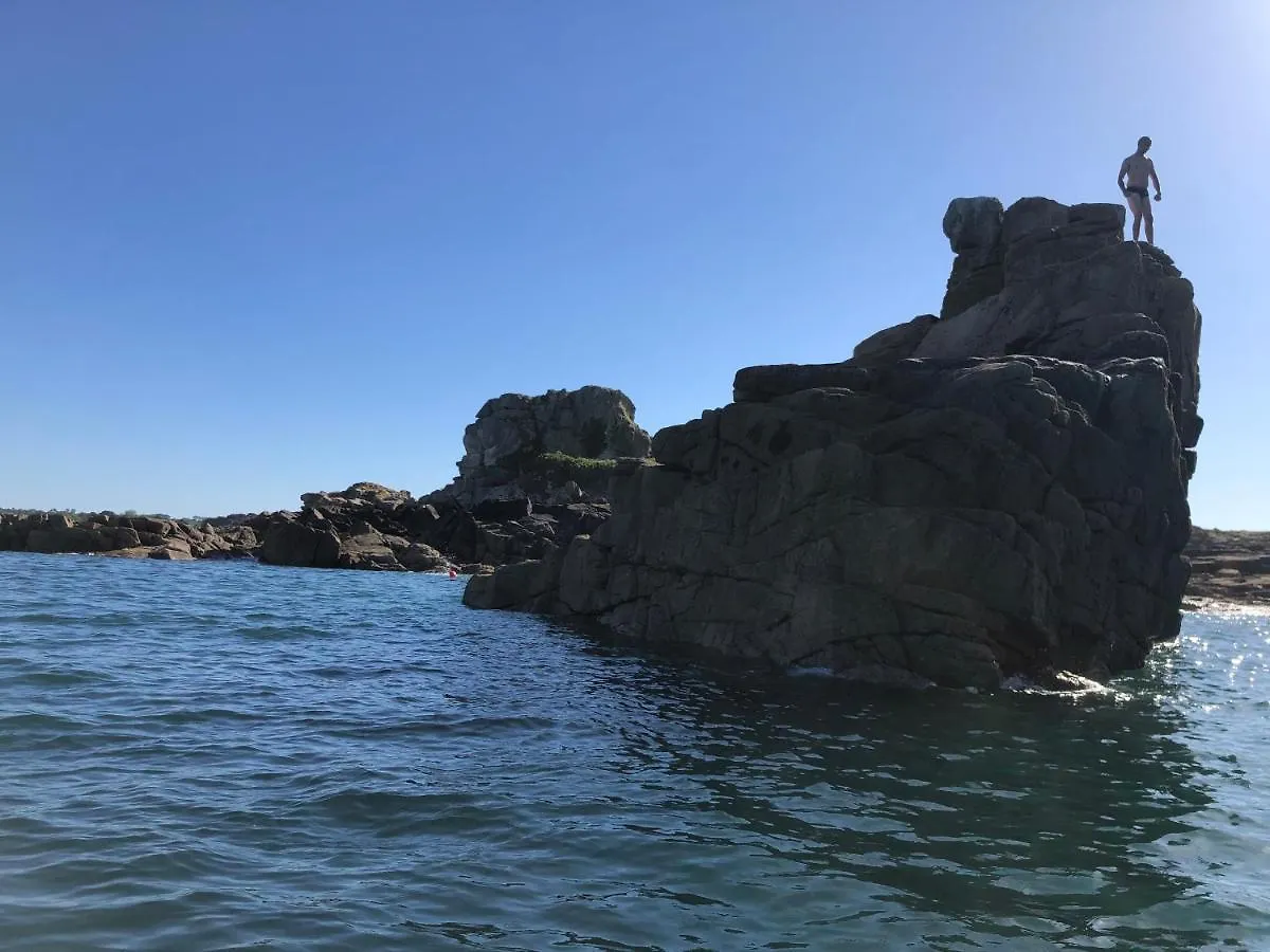 Atypique Roulotte Les Pieds Dans L'Eau Hotel Penvenan