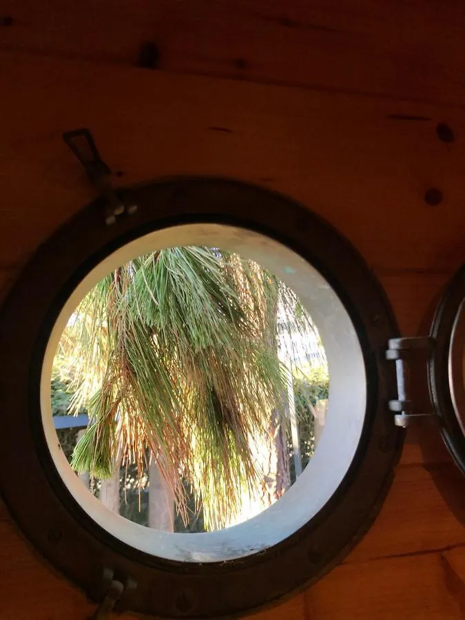 Atypique Roulotte Les Pieds Dans L'Eau Hotel Penvenan Campsite