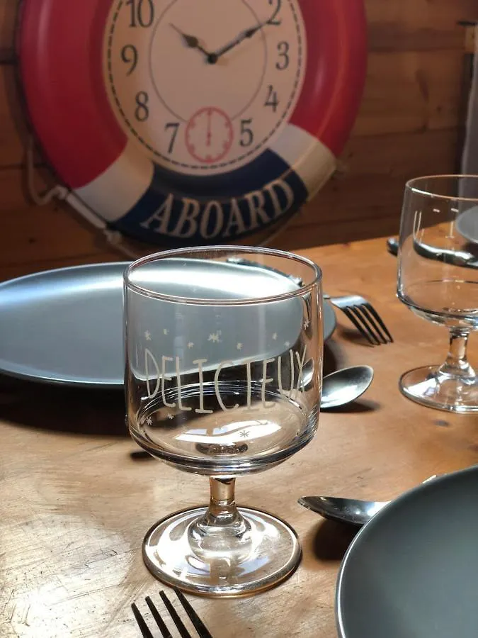 Atypique Roulotte Les Pieds Dans L'Eau Hotel Penvenan