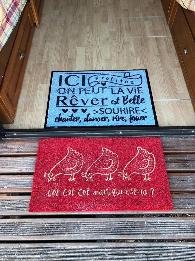 Atypique Roulotte Les Pieds Dans L'Eau Hotel Penvenan 0*,  France